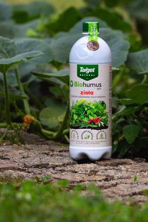 Biohumus Max do ziół 1 l ekologiczny biohumus uzyskiwany z hodowli dżdżownic